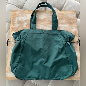 LuluLemon Side-Cinch Shopper Bag 18L